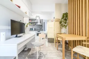 Evangeline City Center Apartment AC/WiFi - Image 3