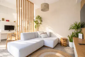 Evangeline City Center Apartment AC/WiFi - Image 5