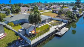 Waterfront Pool & Dock, Minutes to Springs & Gulf - Image 3