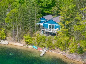 Bright Blue Cottage - lakefront deck & kayaks! - Image 2
