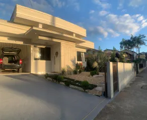 Full house with pool + play area - Image 3