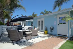 ”SAND BAR” HOUSE Walk to Ocean! Newly Remodeled! - Image 4