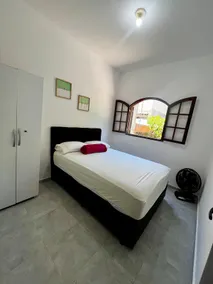 3-Bedroom House, Swimming Pool, Barbecue Grill and Gourmet Area - Image 5