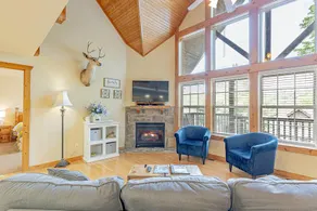 Branson Chalet: 4 En-Suite Baths, Pool & Golf - Image 2