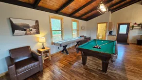 Spacious Lodge • 2 HotTubs • PoolTable • Fireplace - Image 5