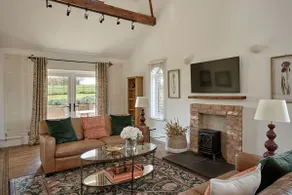 Delightful dog friendly Cottage - private hot tub - Image 2