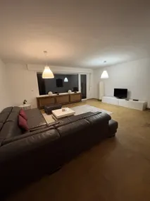Cozy house with garden and parking. - Image 3