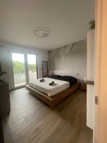 Sun penthouse in Jesolo with panoramic terrace - Image 3