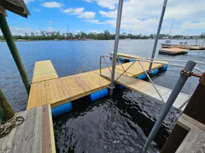 Lee's Little Cottage - with dock & boat slip - Image 2
