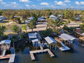 Lee's Little Cottage - with dock & boat slip - Image 5