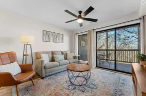 5 Min to SDC • 2 Pools • Walk-In Condo/No Stairs! - Image 3