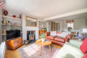 Adorable cottage with a log burner in heavenly village - Constable Lodge - Image 4