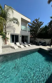 Beautiful Villa with pool - Image 2