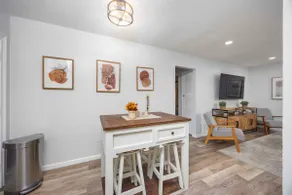 Elegant APT/ 8mi to FT Benning/ walk to Lakebottom - Image 3