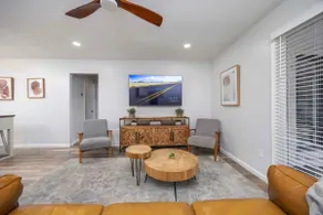 Elegant APT/ 8mi to FT Benning/ walk to Lakebottom - Image 2