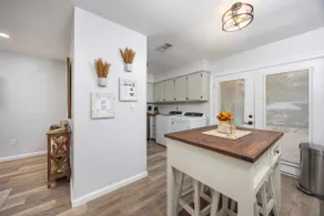 Elegant APT/ 8mi to FT Benning/ walk to Lakebottom - Image 4