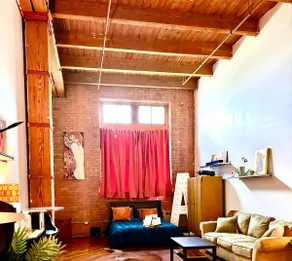 2 Level Loft *Mins Away From Downtown Detroit* - Image 2
