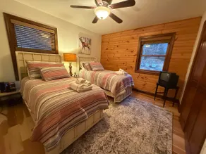 BEECH MTN RESORT 2 MILES-4 BR-YARD, SMALL DOG FRIENDLY NO FEE, FIRE PIT, CLEAN - Image 5