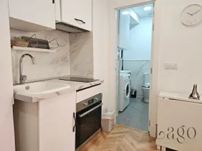 Bright Studio with Elevator near Sol - Image 3