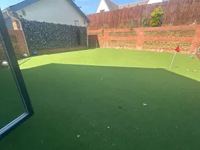 Modern 2 bedroom guest house w private astro yard - Image 3