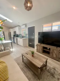 Private Guesthouse: full kitchen, 5miles fr Disney - Image 3