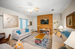 ”Coastal Cottage” w/ Village Pool, 5 Min to Beach - Image 2