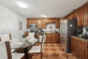 Cozy 3BR Gem near JAX Airport | Huge Yard | Lanai - Image 3