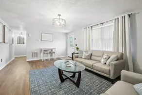 Cozy 3BR Gem near JAX Airport | Huge Yard | Lanai - Image 5