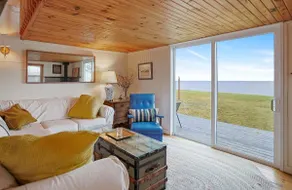 Classic Seaside Cottage - Image 3