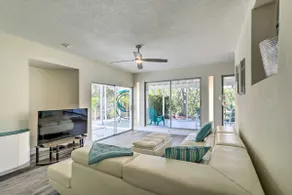 Tropical Waterfront Home: Central Location! - Image 5