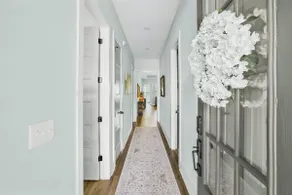 Luxury 3BR lakeside escape - Image 5