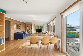 Exquisite Waterfront Oasis Near Bruny Hobart - Image 4