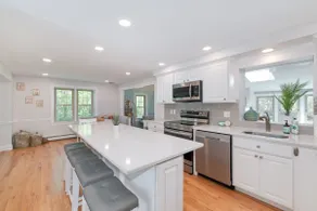 Spacious Retreat With Pool, Game Room & Fireplace, Sleeps 10, Backyard Oasis and Screened Gazebo, Family-Friendly Getaway, 24Hr Hospitality - Image 5