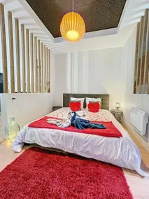Romantic loft with Jacuzzi & King size bed - Image 2