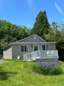 Cozy Cottage with pool and walk to lake - Image 2