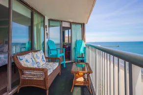 Penthouse Oceanfront Pools Hot Tub Beach Bar - Image 5
