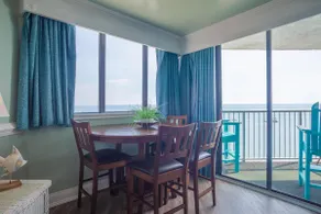 Penthouse Oceanfront Pools Hot Tub Beach Bar - Image 4