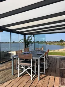 Luxury chalet right on the waterfront with beach - Image 4