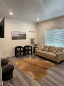 NEW Townhome - Pet Friendly - 3 BD - 30 Minutes from Adventure - Image 2