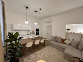 Spacious 3 bedroom apartment - Image 2
