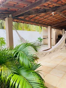 Enjoy the privilege of staying in CentrodeFlecheiras. - Image 4