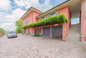 Charming Villa with Pool, Private Park & GreatView - Image 2