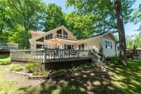 Acorn Landing: Sun-Soaked Lake Days & Cozy Nights at Acorn Landing - Image 2