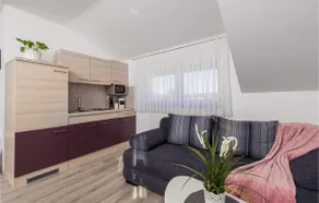 Gorgeous Home In Slunj - Image 4