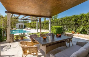 Stunning Home In Solin - Image 2