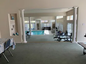 Mapleway Manor, Indoor Pool, Jacuzzi, Sauna & Theatre Room - Image 4