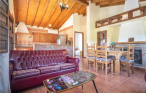 Stunning Home In Almachar - Image 3