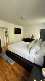 Coastal home in the city - Image 3
