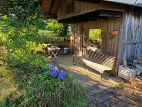 Charming home in the countryside with a large garden - Image 5