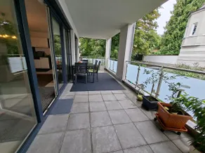 Modern 76m² Apartment with Large Open-Plan Kitchen - Image 5